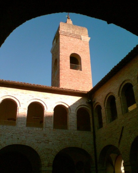 chiostro ex-Convento San Francesco - Ostra Vetere
