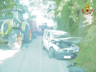 Incidente tra trattore e auto a Corinaldo