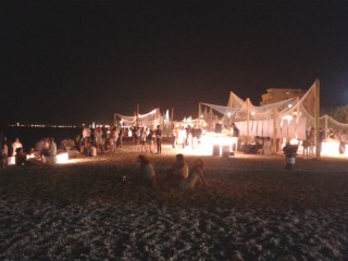 Demanio Marittimo.Km-278: allestimento in spiaggia