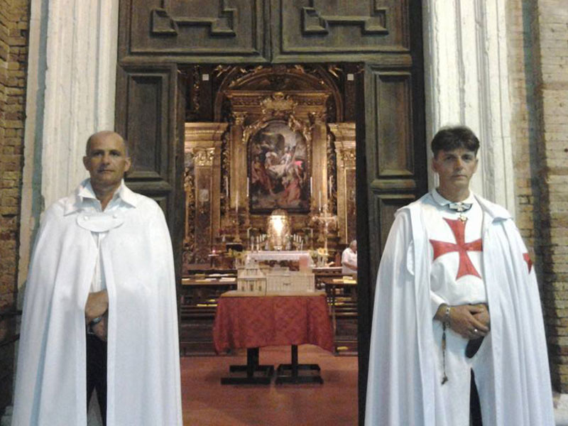 Ingresso della Chiesa della Croce di Senigallia