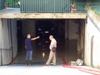Allagamento di uno scantinato in via Bolzano e Feltrini a Senigallia