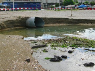 Gli scarichi in mare a Falconara marittima