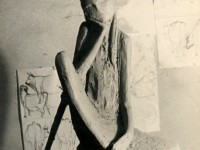 la "fanciulla",scultura di Giò Fiorenzi
