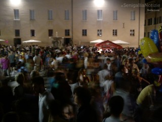 Piazza del Duca gremita per il Summer Jamboree 2014