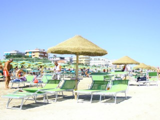 Superextraprimissimafila