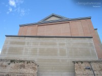 Il retro del teatro La Fenice di Senigallia