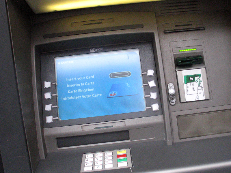 bancomat, soldi, prelievi, sportelli automatici