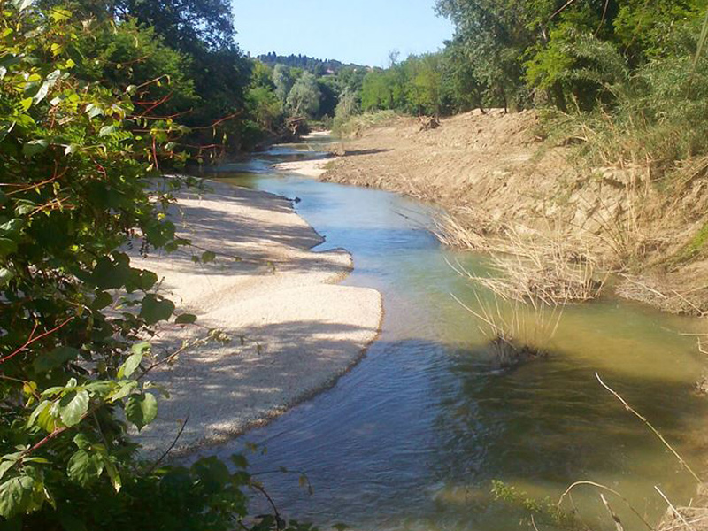 Il fiume Misa a Senigallia, all'altezza di Borgo Bicchia