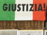 Manifesti e striscioni per il processo Eternit