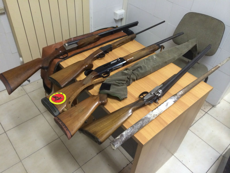 Le armi ritrovate a Senigallia dai Carabinieri