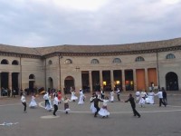 Flash mob di pizzica al foro annonario di Senigallia
