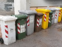 bidoni per la raccolta differenziata dei rifiuti, raccolta porta a porta, gestione dei rifiuti