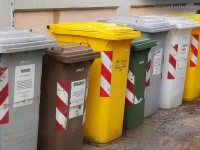 bidoni per la raccolta differenziata dei rifiuti, raccolta porta a porta, gestione dei rifiuti