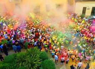 La Crazy Color Run a Corinaldo per la Festa dei Folli