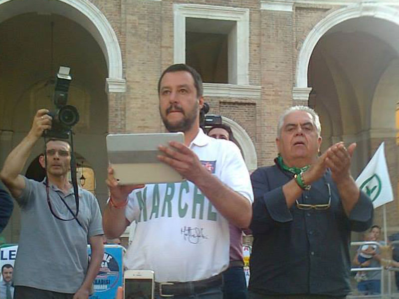 Matteo Salvini e Sandro Zaffiri in piazza Roma a Senigallia