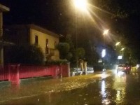 via Capanna allagata dalle acque del fosso Sant'Angelo