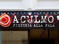 L'ingresso della pizzeria alla pala Aculmò di Senigallia