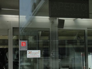 Un esempio di vetrina "sguinzagliata" a Senigallia