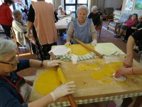 Laboratorio di cucina alla casa di riposo "Lavatori – Mariani" di Ripe