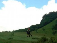 I Vigili del Fuoco di Macerata sono intervenuti a Bolognola, nella zona denominata “Coste Vetiche dei Monti Sibillini” per trarre in salvo due escursionisti ed il loro cane