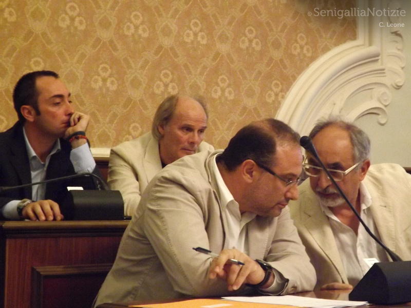 I gruppi consiliari di opposizione: Alan Canestrari (Forza Italia), Roberto Paradisi e Luigi Rebecchini (Unione Civica) e Daniele Messersì (Lega Nord)