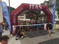 Gli atleti alla partenza della Dolomiti Sky Run