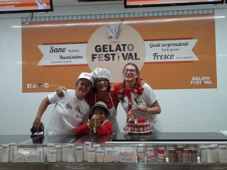 Il gusto Cappuccetto rosso ideato da Giovanna Bonazzi di Verona "vince" la tappa di Senigallia del Gelato Festival 2015