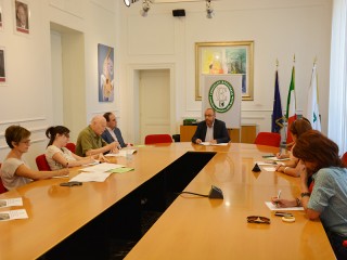 Consiglio regionale delle Marche: il Presidente del Consiglio, Antonio Mastrovincenzo, presenta i tagli per Ufficio di Presidenza e Gruppi consiliari