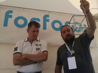 Lo staff di Fosforo ad Agrigento assieme all'astronauta Paolo Nespoli