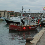 Le operazioni di soccorso del peschereccio "Poker" al porto di Ancona