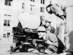 Il maestro del cinema giapponese Yasujiro Ozu