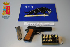 La Pistola a salve sequestrata