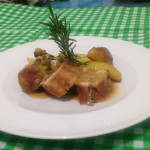 Coniglio ripieno con patate arrosto