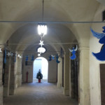 Gli addobbi realizzati ad Arcevia dai richiedenti asilo