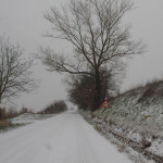 Nell'entroterra fermano, neve e strade ghiacciate