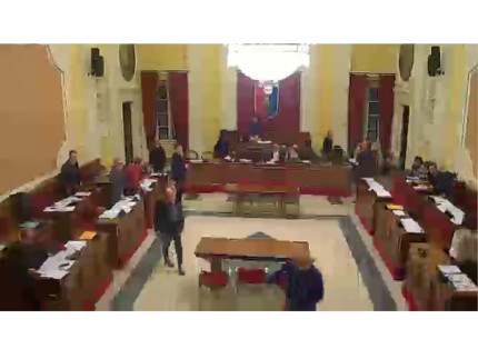 Consiglio Comunale a Senigallia: la seduta del 19 gennaio, i consiglieri si allontanano dai banchi