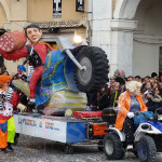 Uno dei carri allegorici a Senigallia per il Carnevale 2016 lungo le vie del centro storico