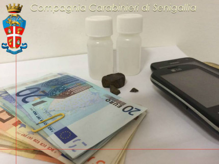 Hashish, metadone e denaro sequestrati dai Carabinieri di Senigallia