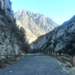 La strada Clementina, che attraversa la gola della Rossa