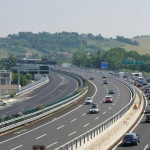 La complanare nord di Senigallia e l'autostrada A14 a tre corsie