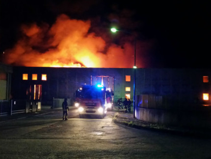 Incendio capannone in via Guidi alla Cesanella