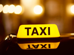 Taxi, taxista, trasporto, mobilità, auto