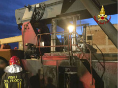 Incendio nel porto di Ancona