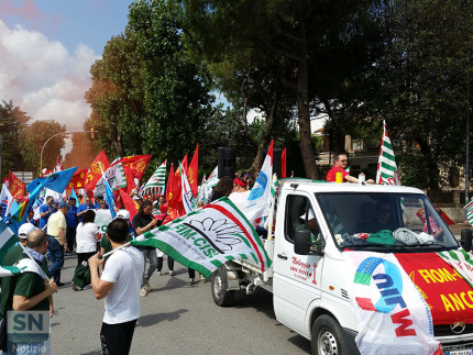 Corteo metalmeccanici lungo le strade di Senigallia