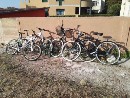 Le biciclette che i ladri stavano per portare via dal Cesano di Senigallia