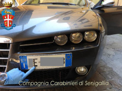 L'auto sequestrata dai Carabinieri di Senigallia