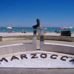 Il monumento dedicato a Ubaldo Fiorenzi a Marzocca di Senigallia