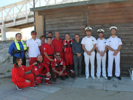 Soccorso in mare a Senigallia: gli operatori