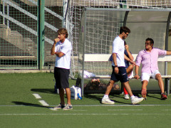 Stefano Goldoni davanti la panchina dell'FC Senigallia allo stadio G.Bianchelli