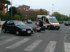 auto contro moto in via delle Viole